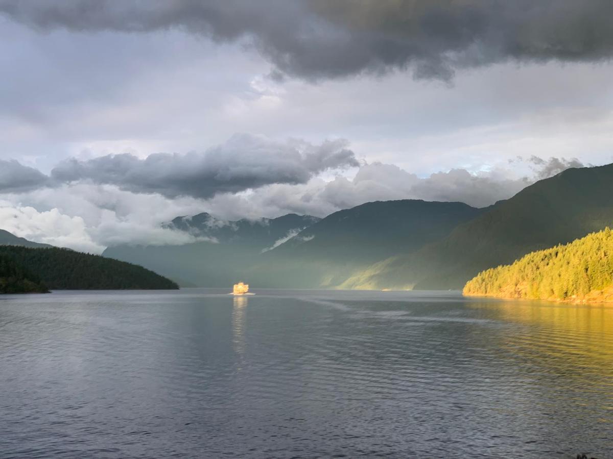 Earls Cove Orca View Bed & Breakfast Egmont Luaran gambar